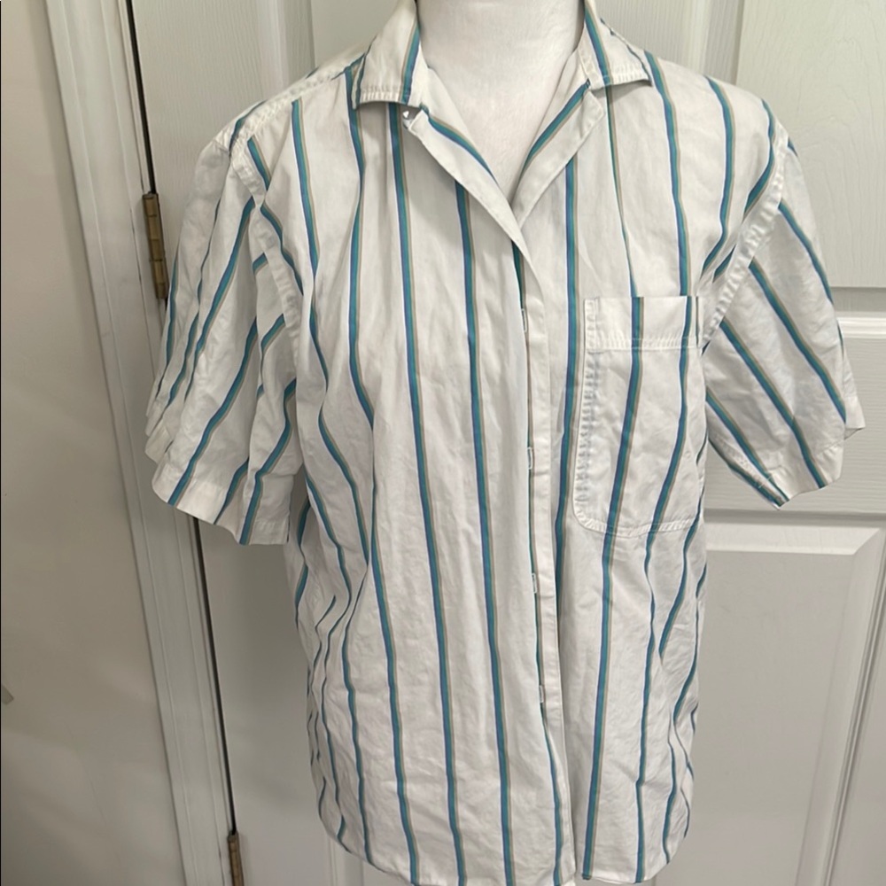 EDDIE BAUER NWOT BUTTON DOWN SHIRT SIZE LARGE